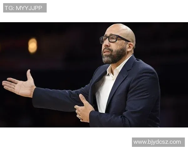 足球球星女友转型主持人背后的故事与成长之路揭秘